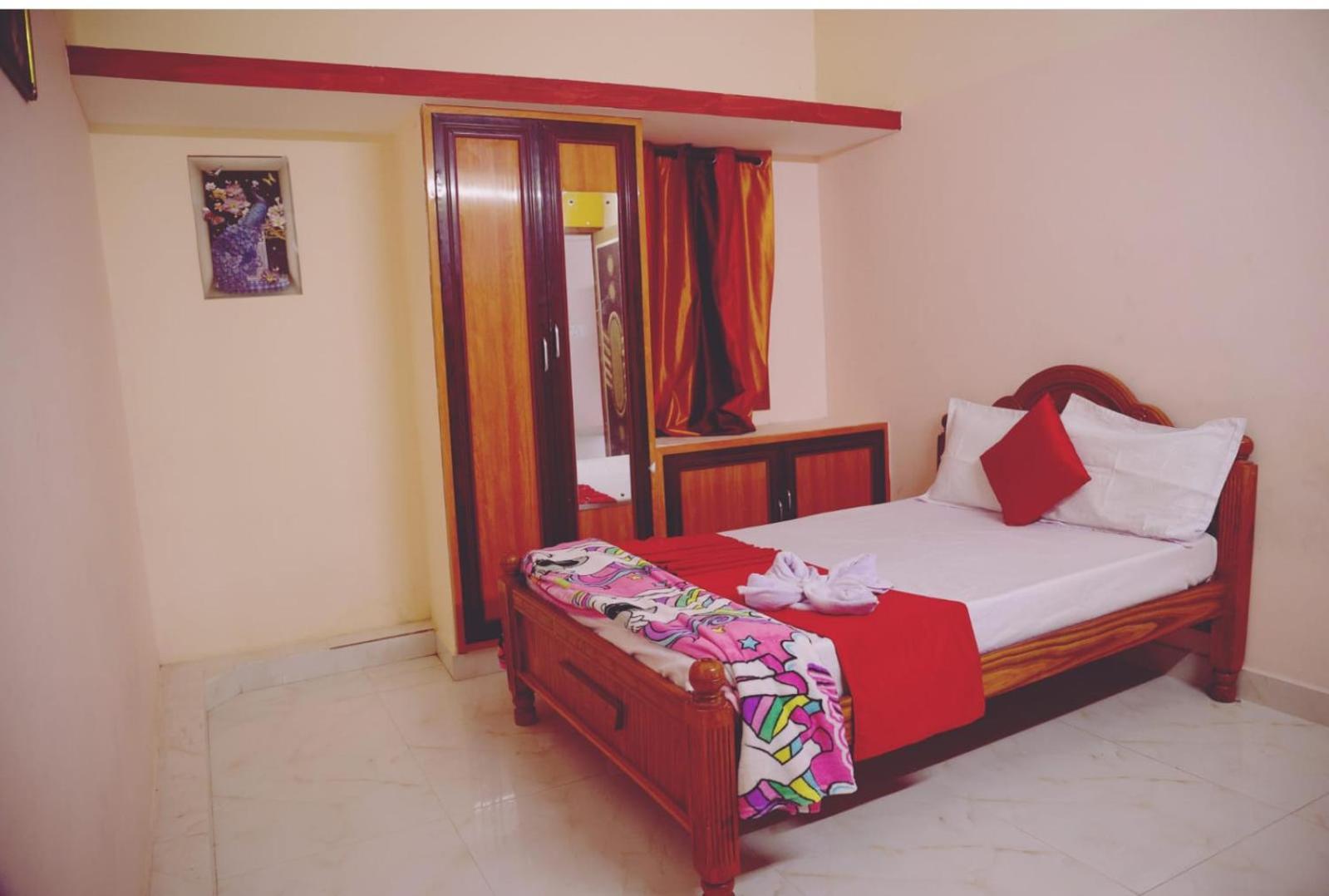 Garuda Grand Apartamento Tirupati Exterior foto